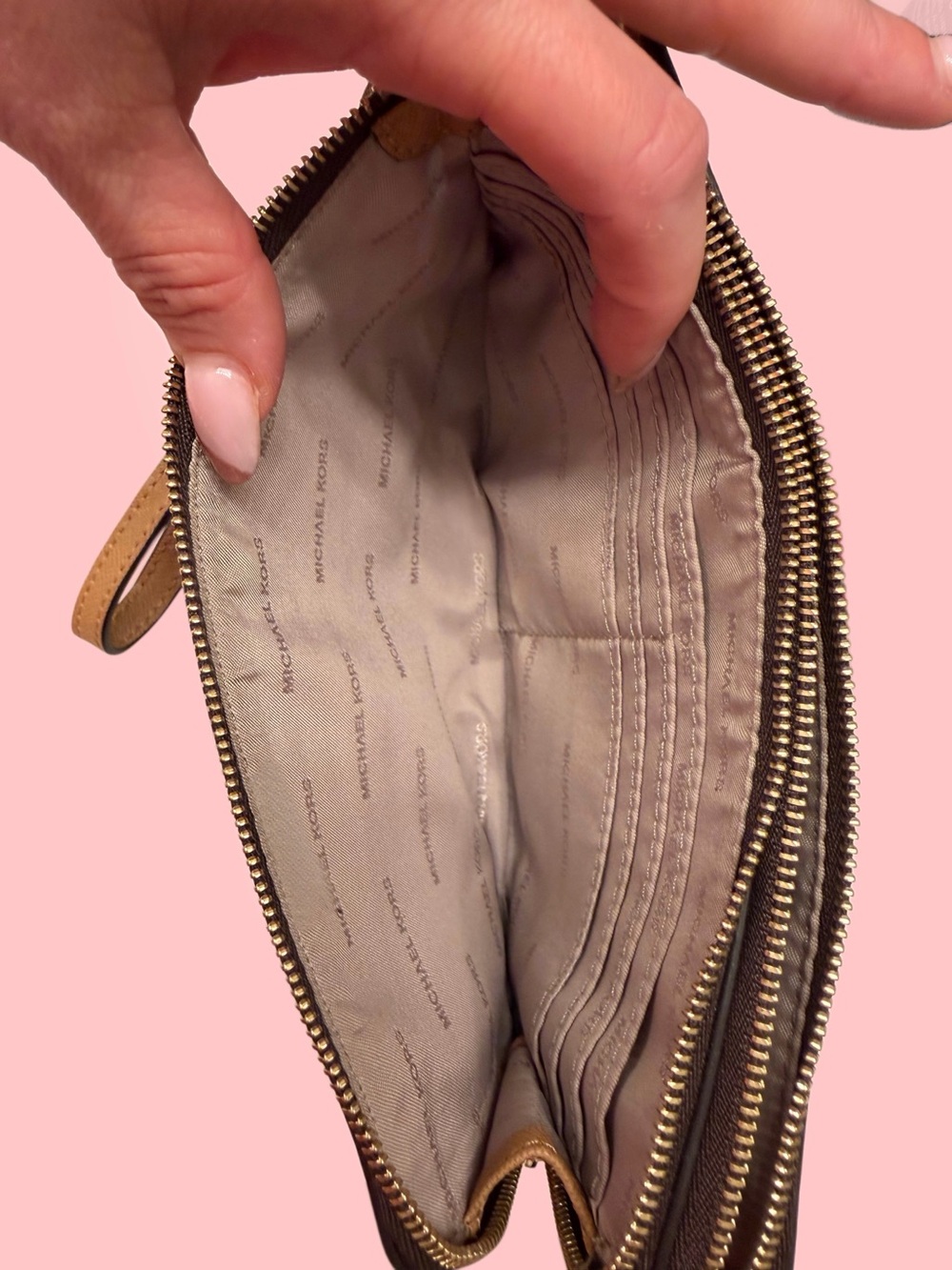 NWOT Michael Kors Wristlet
